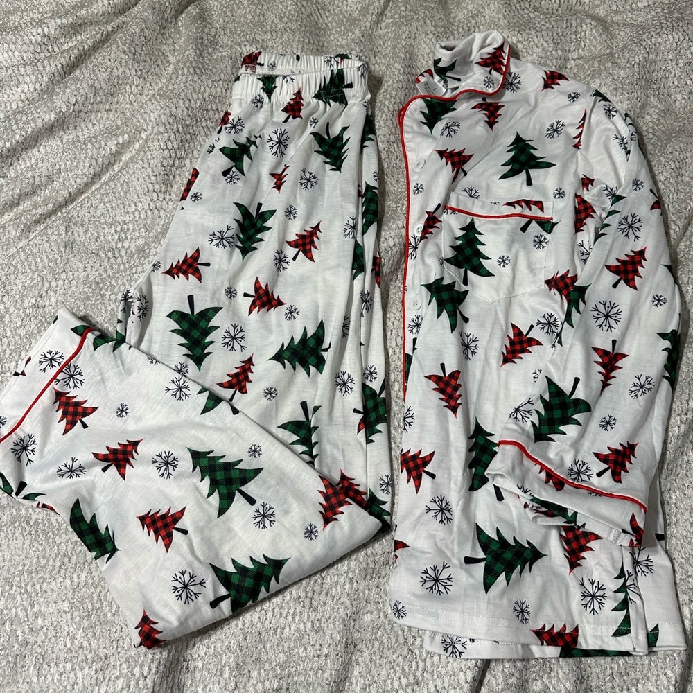 Women’s Holiday Pajamas